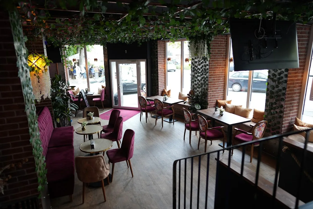 3 Vibes Cocktail – E-Sports Bar gallery 2