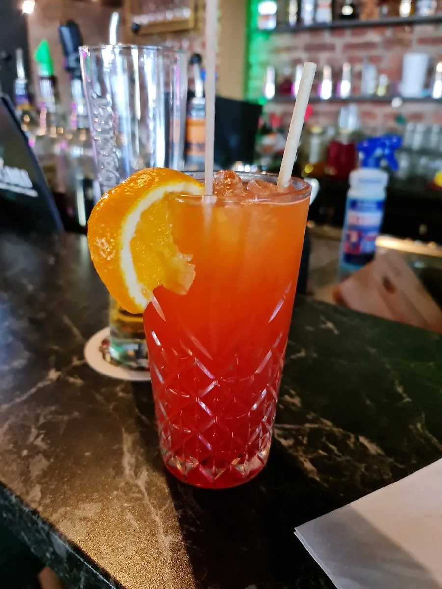 3 Vibes Cocktail – E-Sports Bar gallery 3