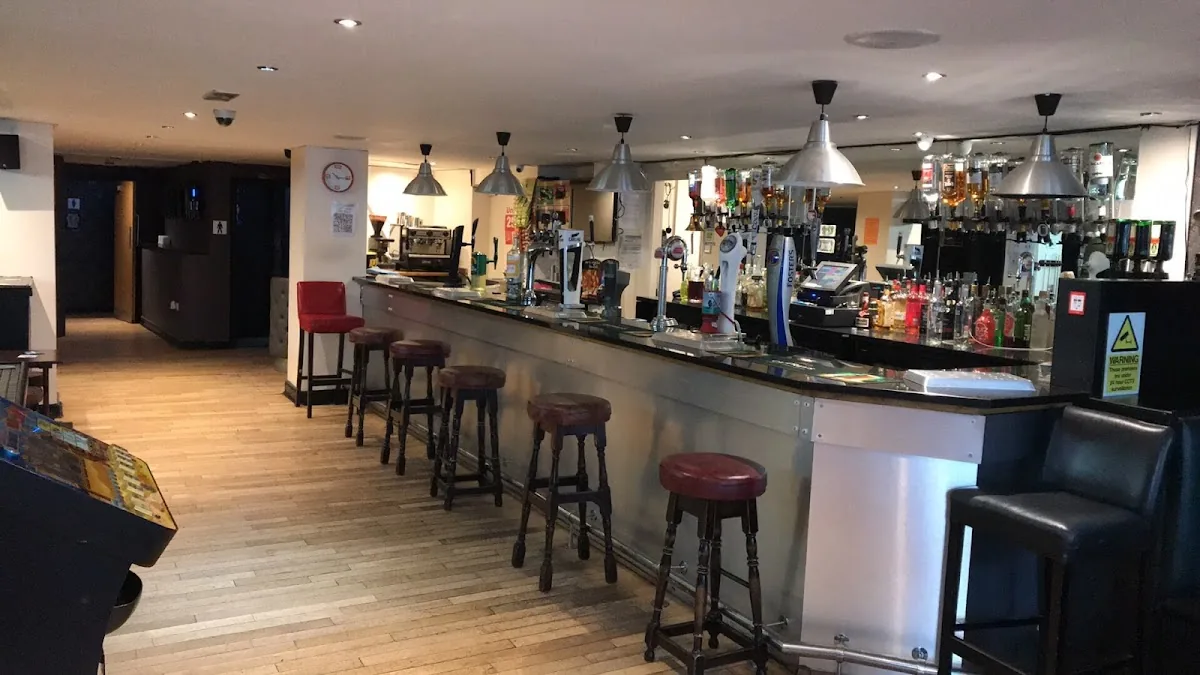 Heavenly’s bar gallery 2