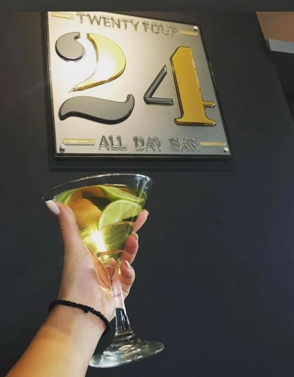 24AlldayBar gallery 3