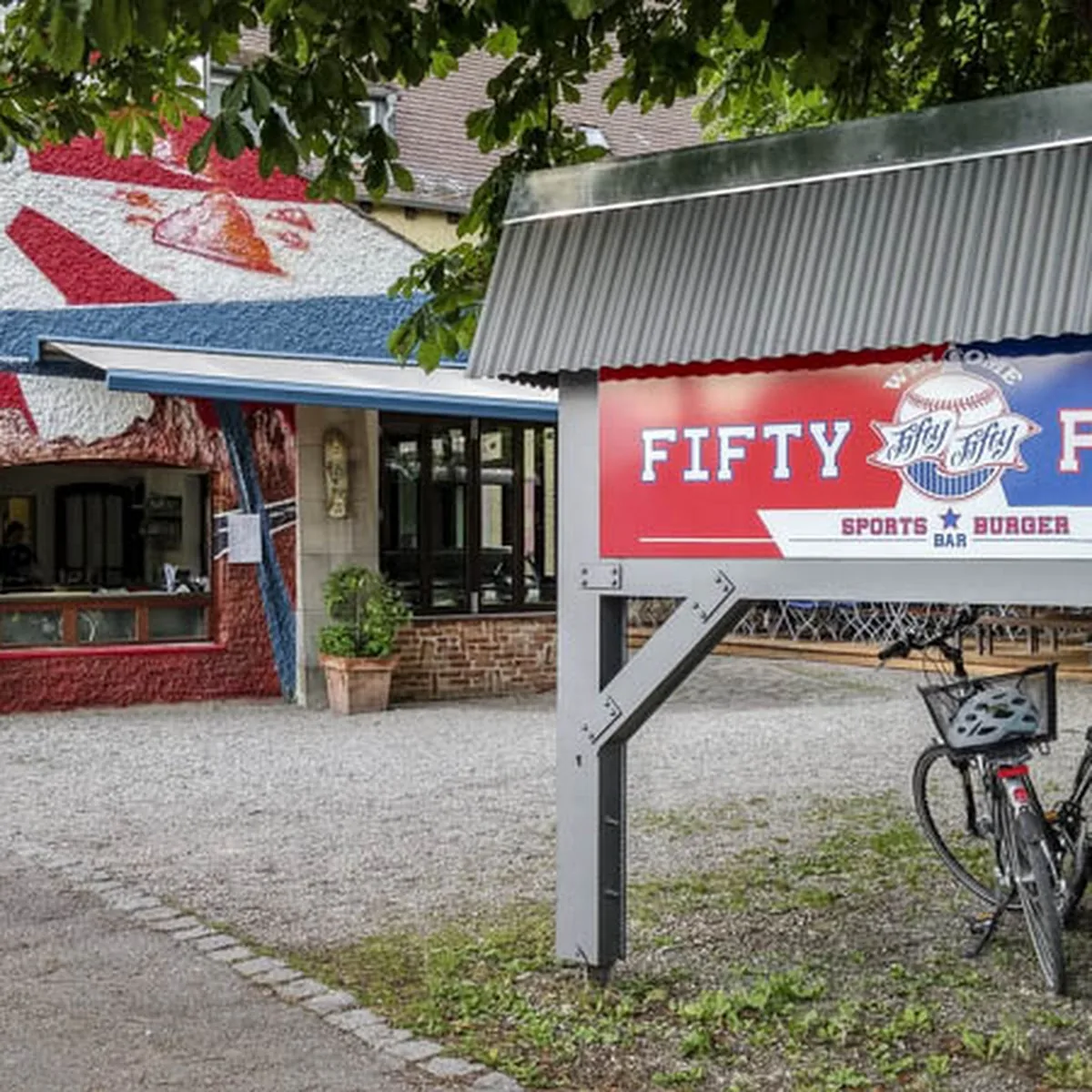 Restaurant Fifty-Fifty — Bismarckstrau00dfe 53, 86391 Stadtbergen, Germany