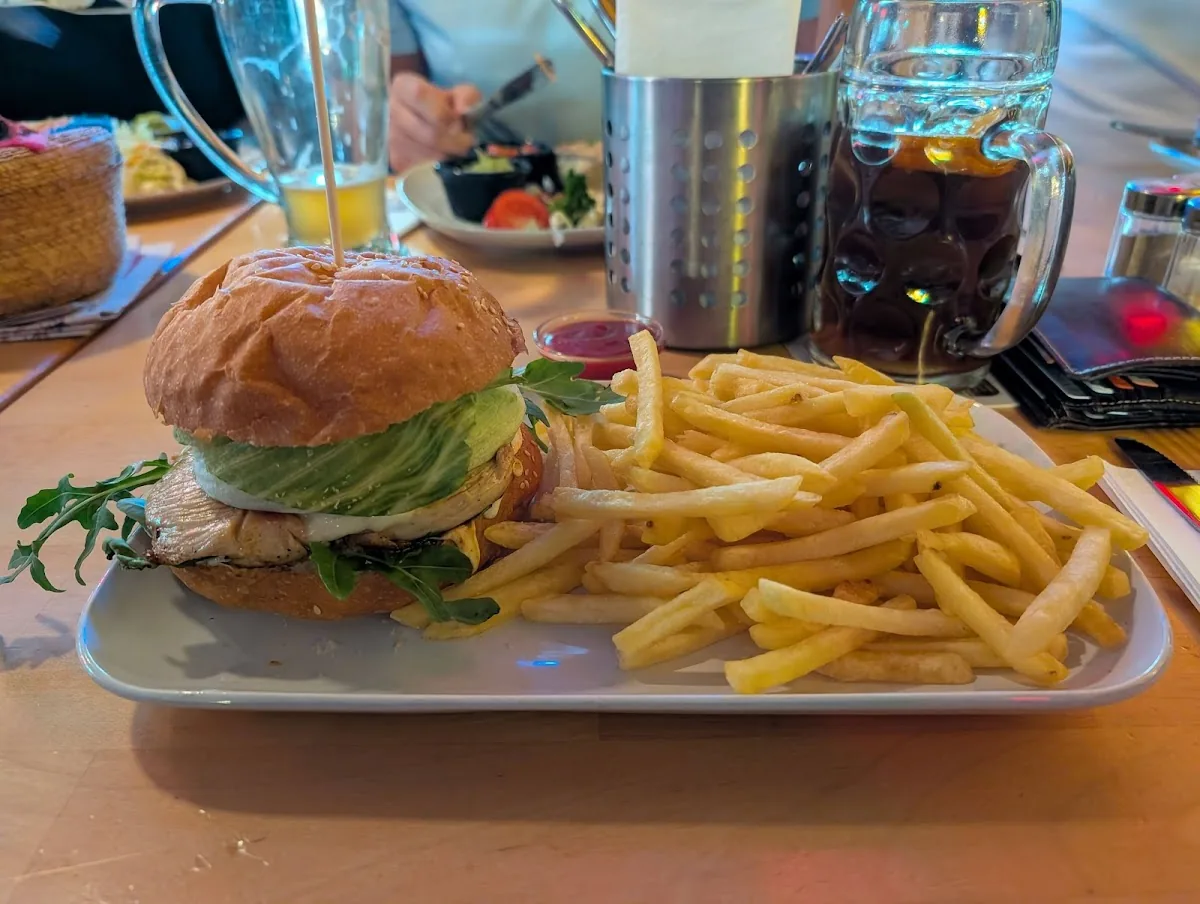 Restaurant Fifty-Fifty gallery 2