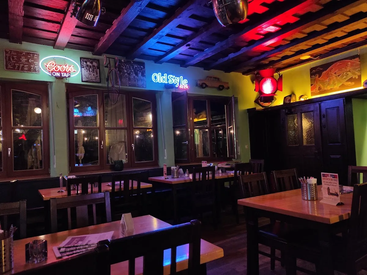 Restaurant Fifty-Fifty gallery 3