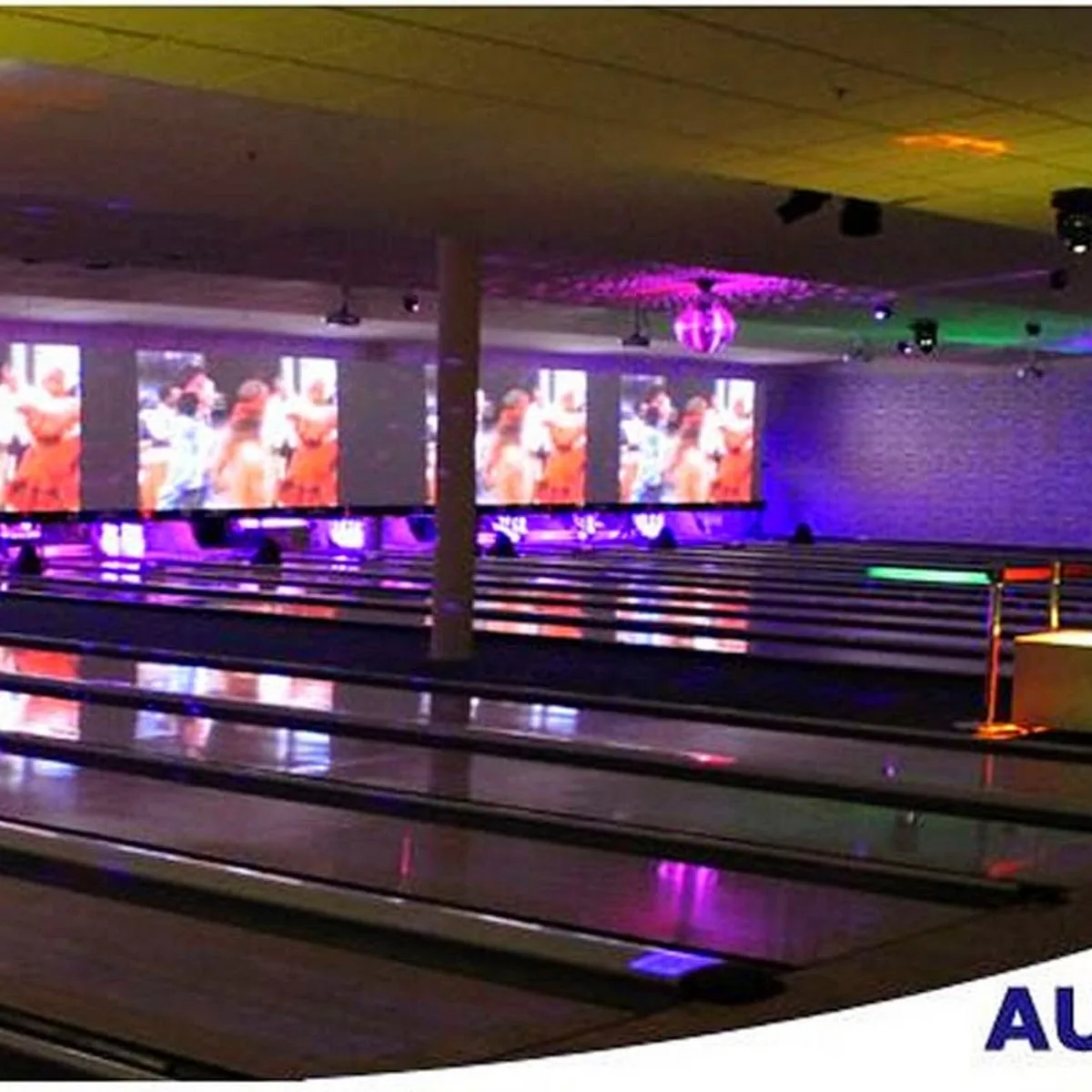 Blu Bowl Bowling — Viktoriastrau00dfe 3, 86150 Augsburg, Germany