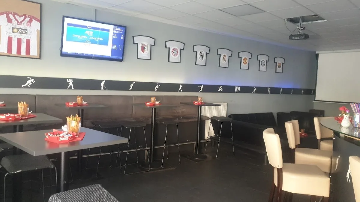 Arena Sportsbar Cafe & Bar gallery 2
