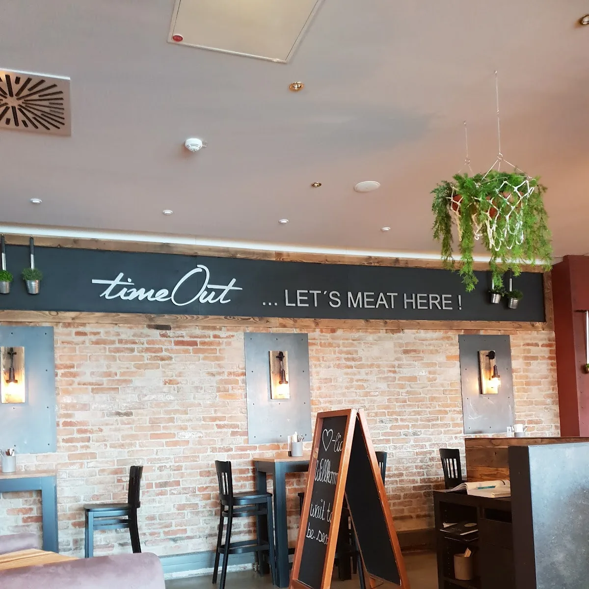 TimeOut Sportsbar Burger Bamberg — Forchheimer Str. 15, 96050 Bamberg, Germany