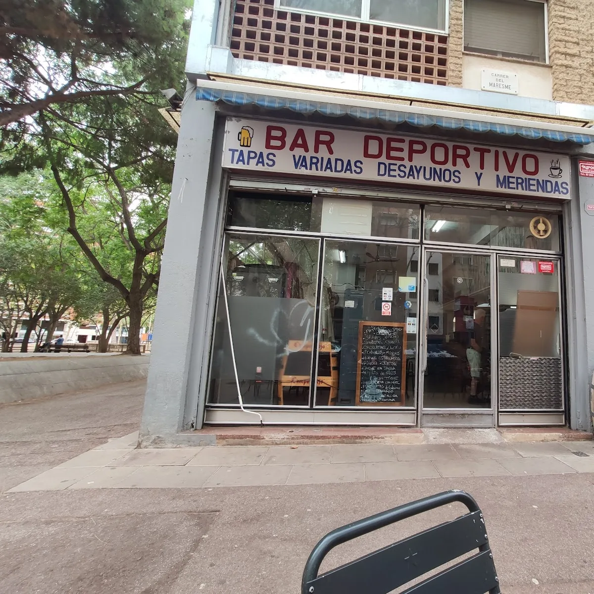 Bar Deportivo Tapas Variadas — C/ del Maresme, 259, Sant Martu00ed, 08020 Barcelona, Spain
