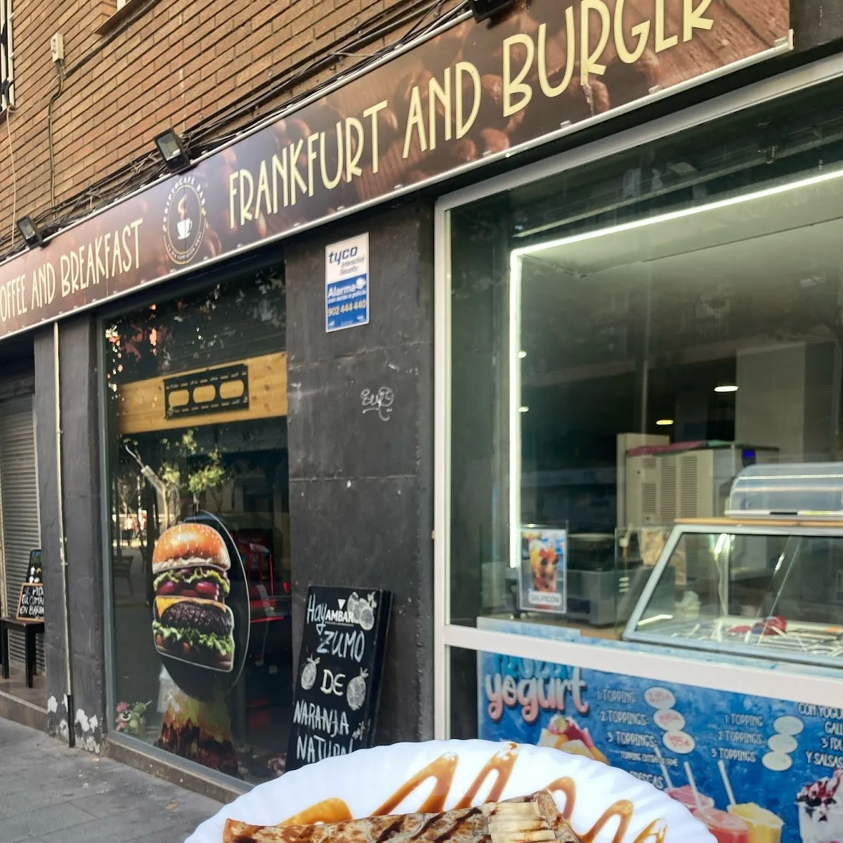 CRIPTOCAFÉ BAR — C/ d'Hondures, 73, Sant Andreu, 08027 Barcelona, Spain