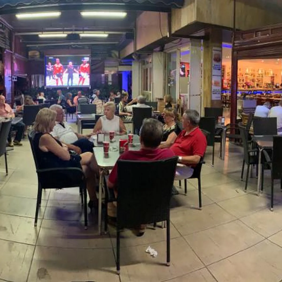 La Murada Snack~Bar — Calle Londres, Ed. Piscis, 4 Local 8, Avenida Estocolmo, 03503 Benidorm, Alicante, Spain