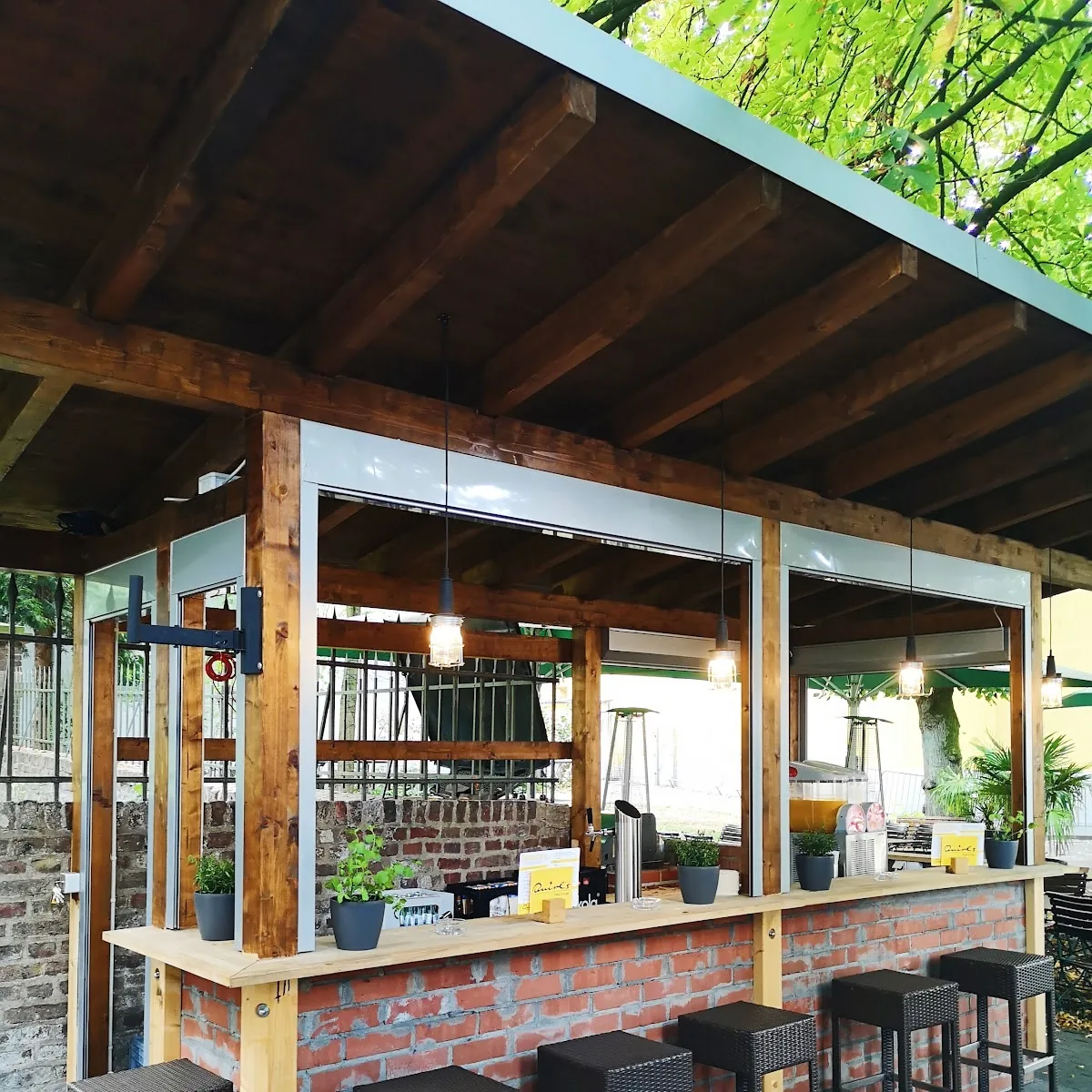 Quirl´s Drinks & Food — Hauptstrau00dfe 264, 51465 Bergisch Gladbach, Germany