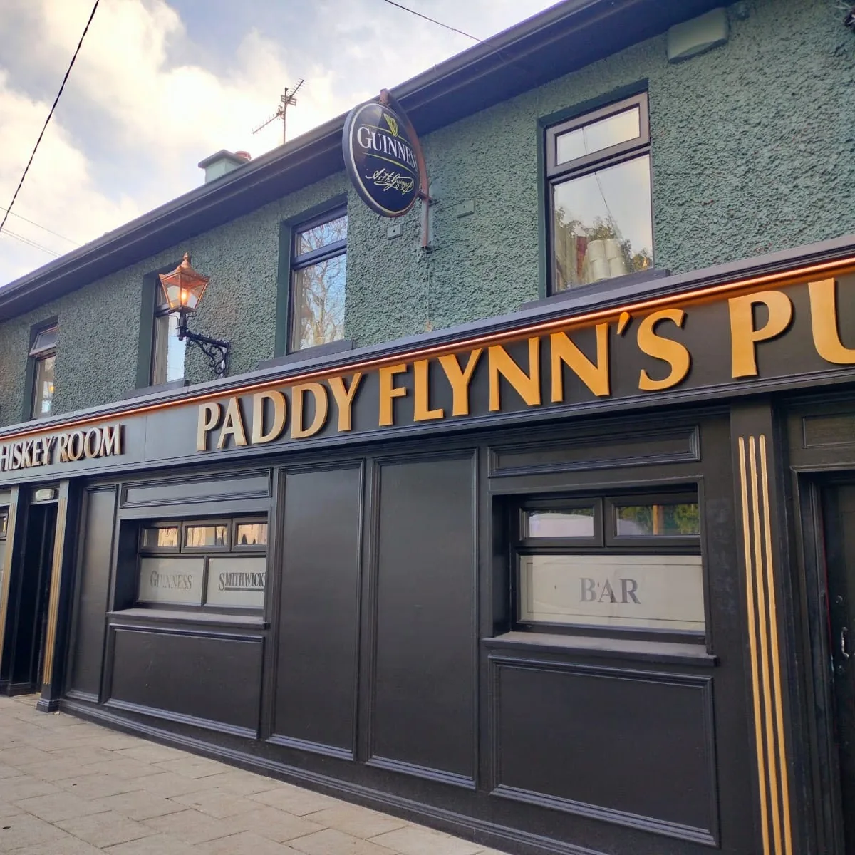 Paddy Flynn’s Pub — Banagher St, Cloghan, Birr, Co. Offaly, R42 XP22, Ireland