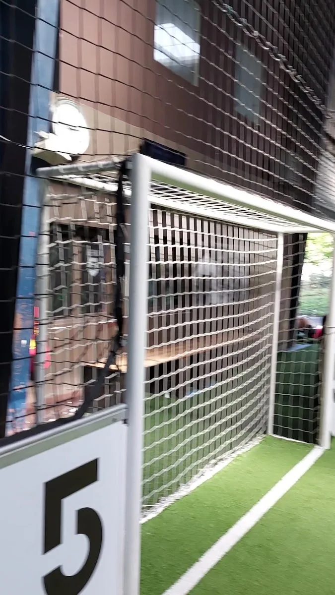 LE FIVE Bobigny gallery 3