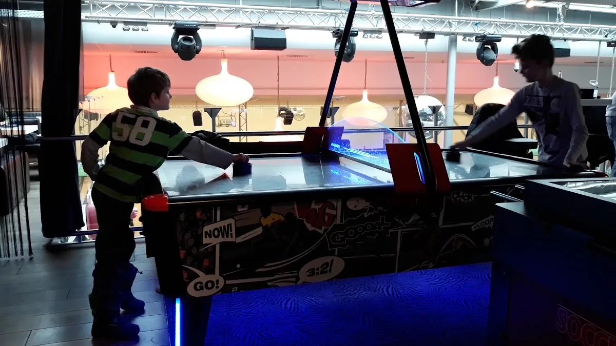 pin-up Bornheim gallery 2