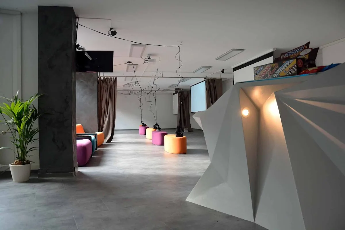 VirtuaLounge – Virtual Reality und Gaming gallery 2