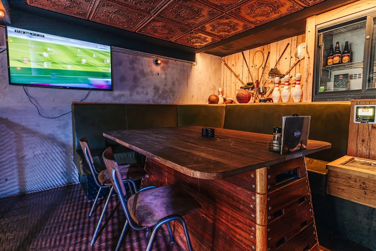 Old Dutch Sports Bar & Restaurant gallery 2