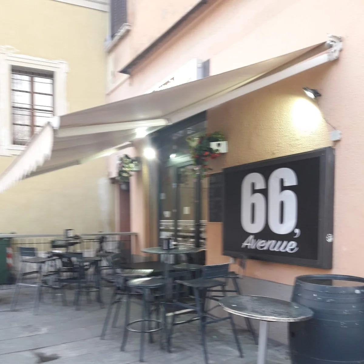66, Avenue — Via S. Faustino, 66, 25122 Brescia BS, Italy