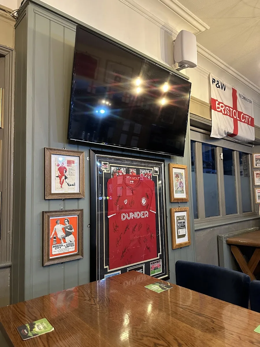 The Luckwell gallery 3