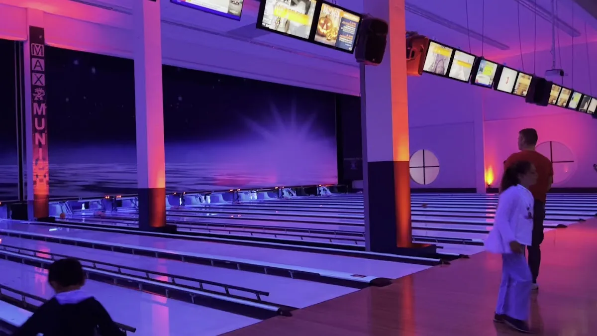 Max Munich Bowling gallery 3