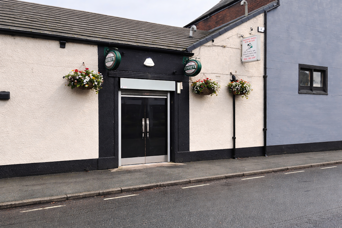 Radcliffe Central Snooker Club (Live Sports) gallery 2
