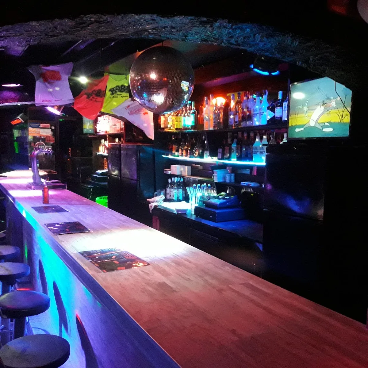 Bob’s Bar — Riera de Capaspre, 1, local 3, 08370 Calella, Barcelona, Spain