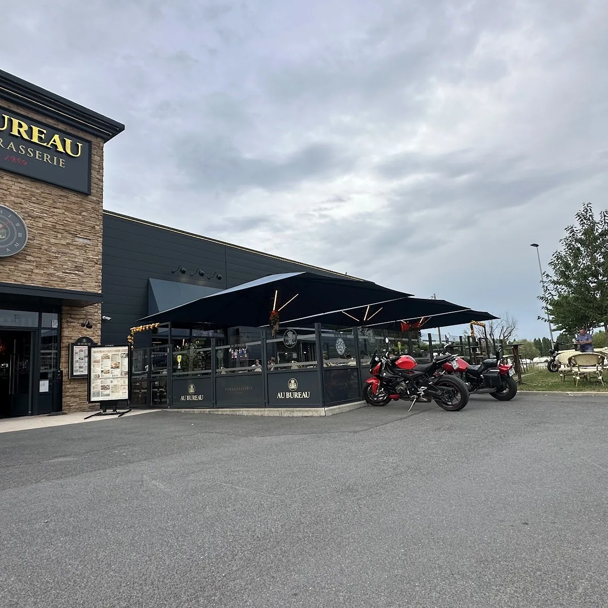Au Bureau Cambrai — 4 Rue des Docks, 59400 Cambrai, France