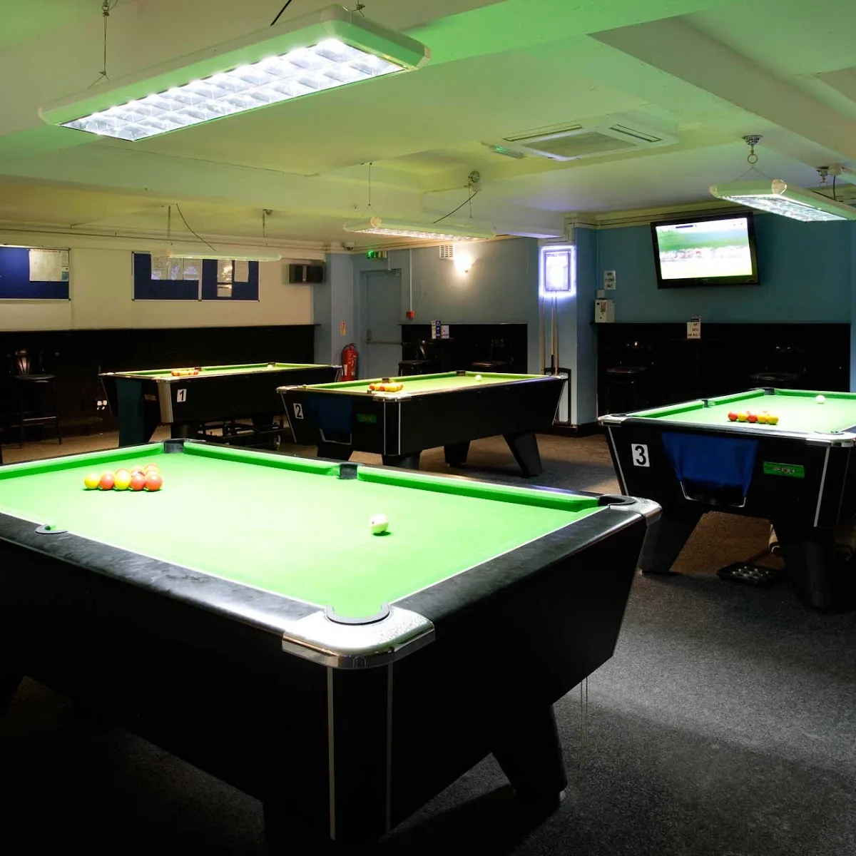 Premier pool and darts — Unit 4, 121 Chesterton Rd, Cambridge CB4 3AT, United Kingdom