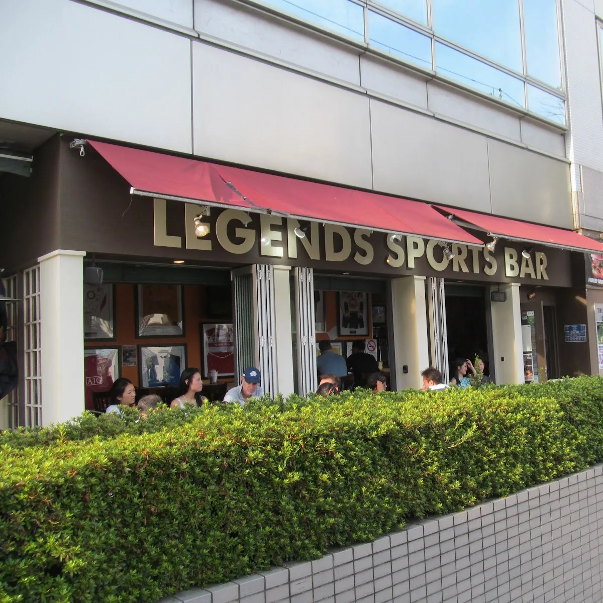 Legends Sports Bar — 3-10-5 Roppongi, Minato-ku