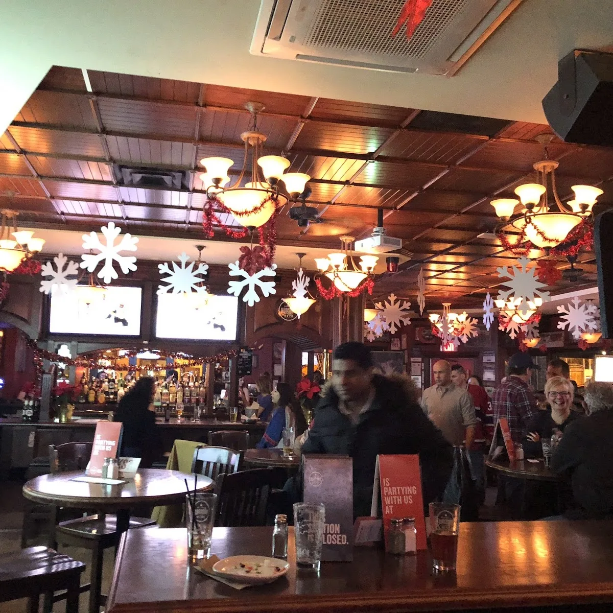 Hudsons Canada’s Pub — 10307 Jasper Ave NW