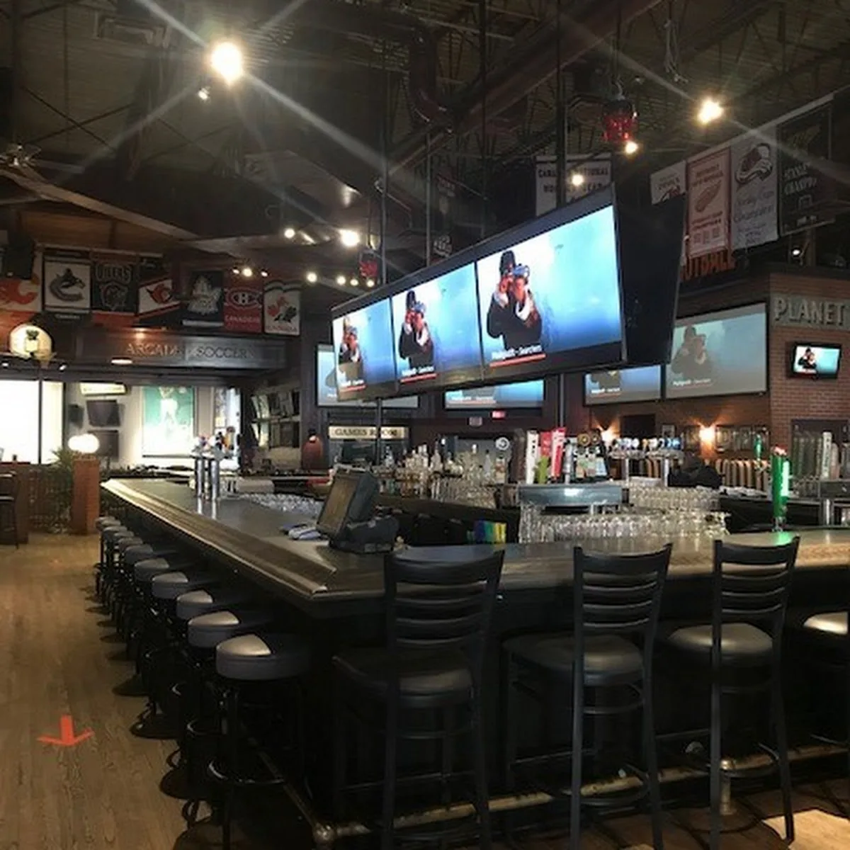 Schanks Sports Grill — 9627 Macleod Trail SW