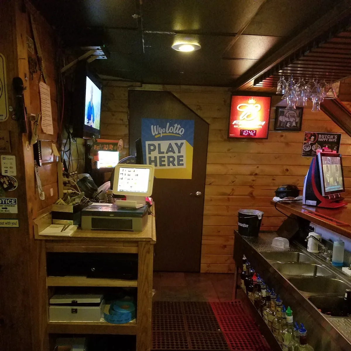 Butch’s — 1180 Oildale St
