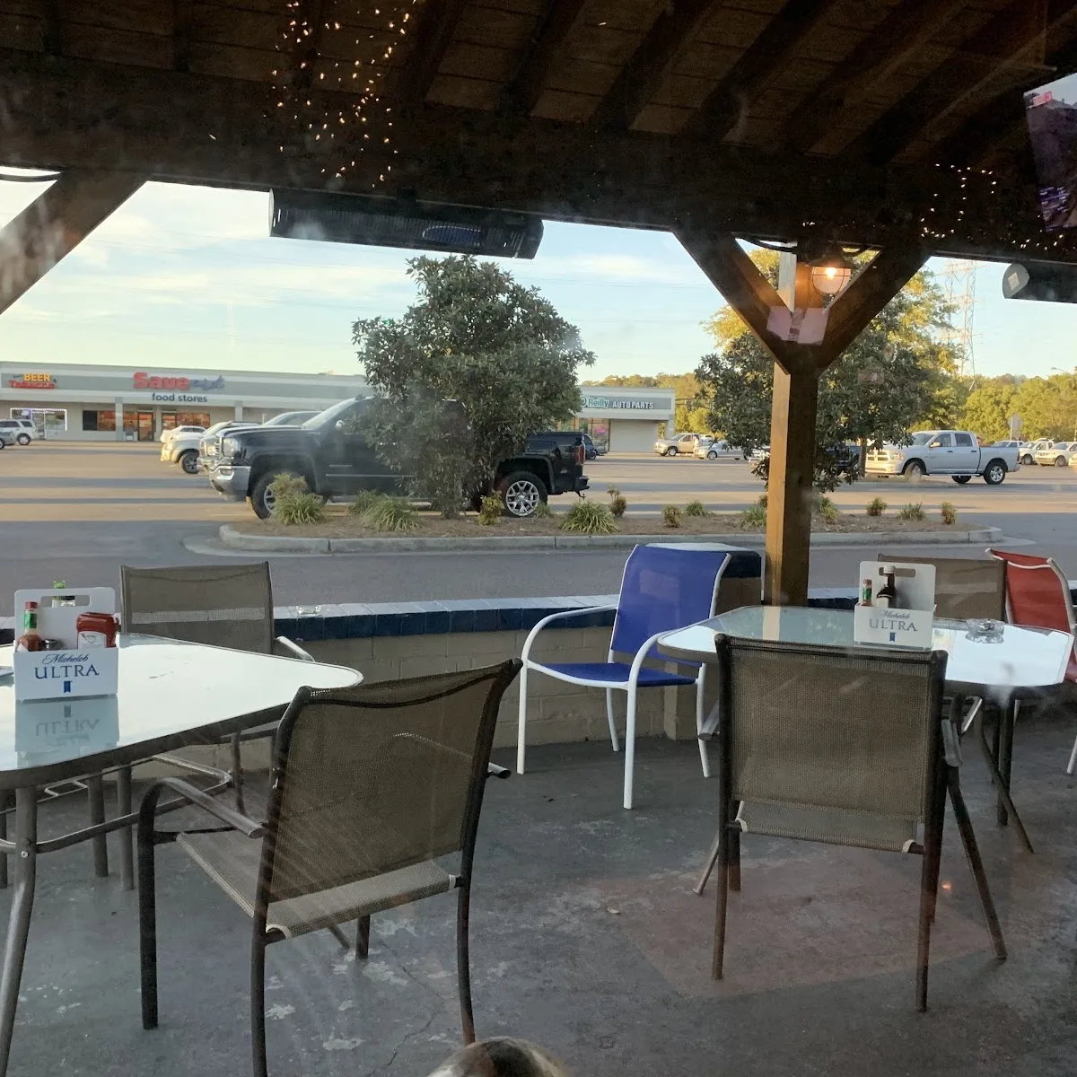 Sapphire’s — 203-B N Goose Creek Blvd