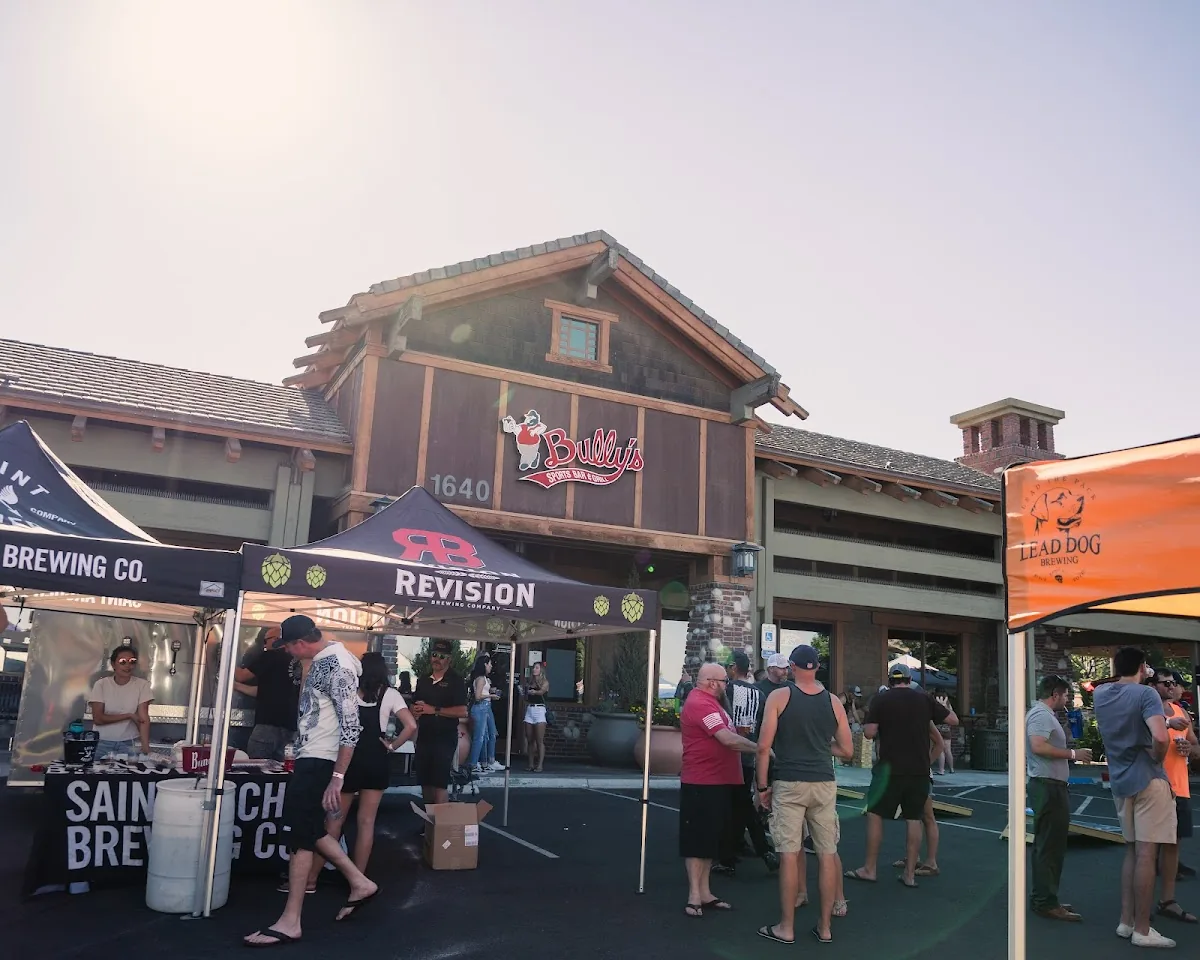 Bully’s Sports Bar and Grill #7 gallery 2