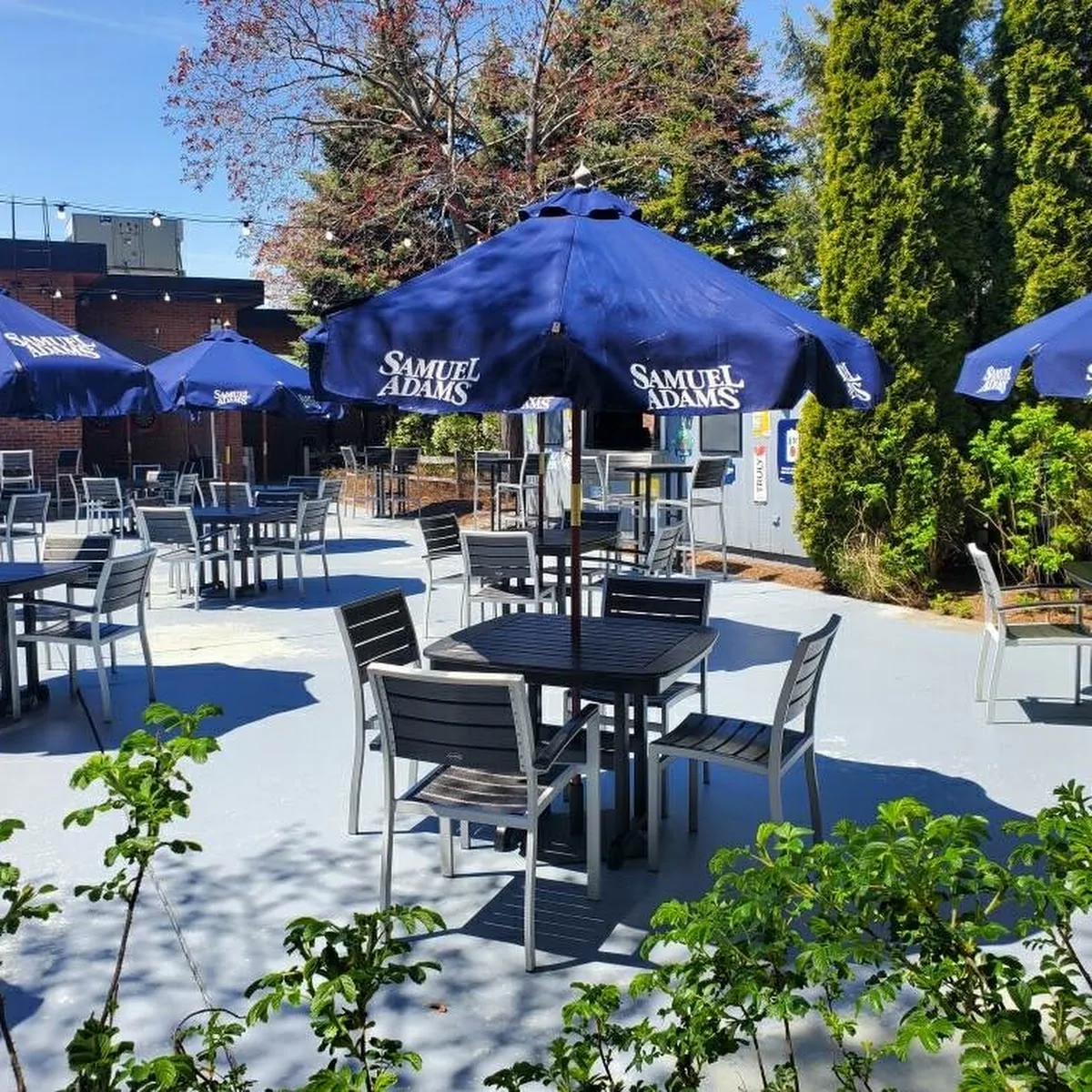 Paddy’s An American Grille — 27 International Dr