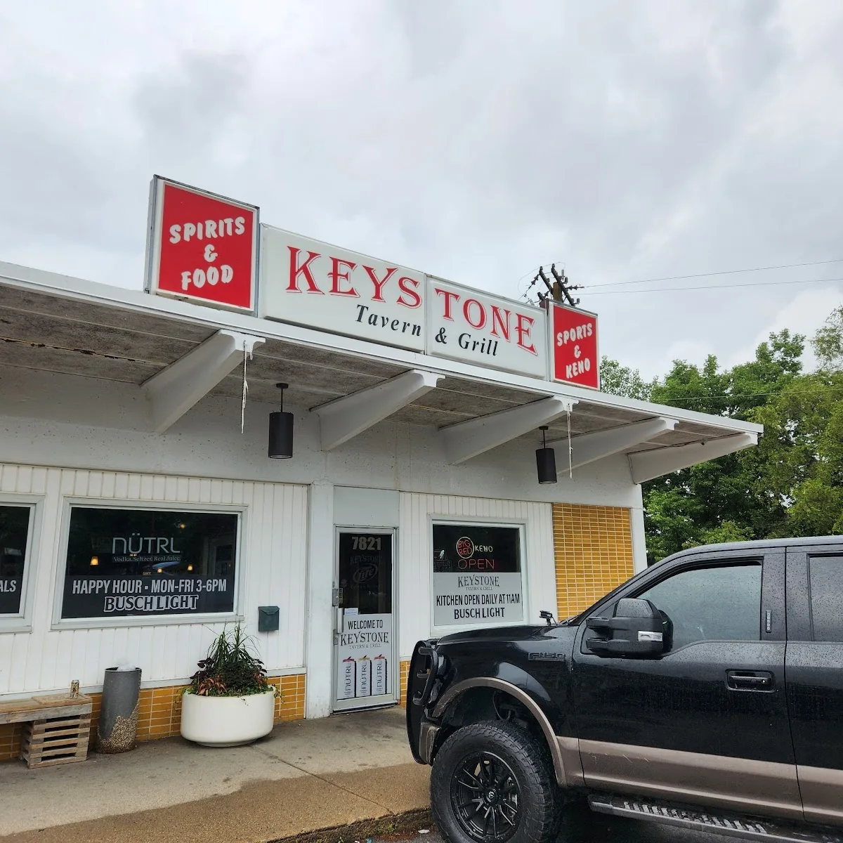 Keystone Tavern & Grill — 7821 Military Ave