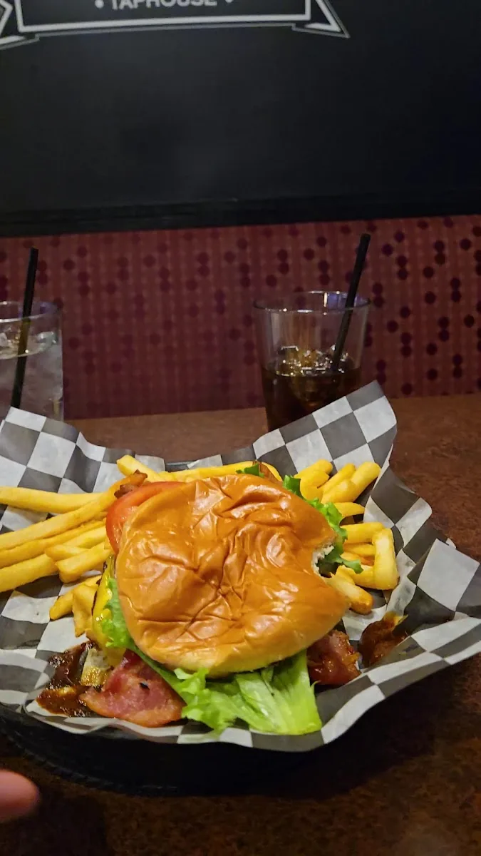 8th Street Grill gallery 2