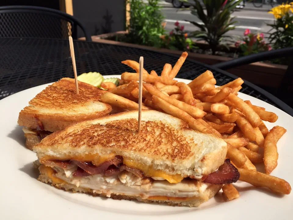 8th Street Grill gallery 3