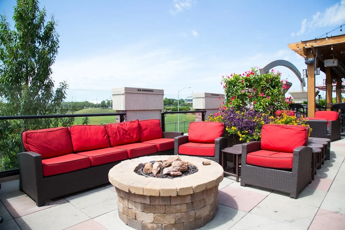 Coach’s Bar & Grill gallery 2