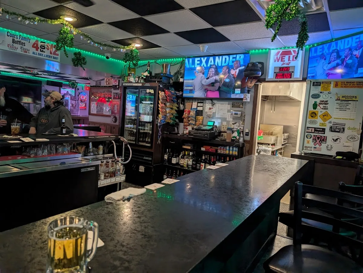 Richmond Street Pub — 1631 N Richmond St