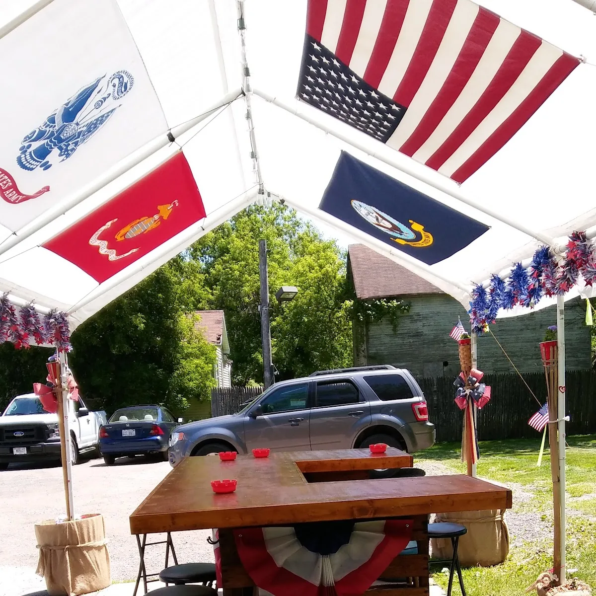 Duck’s Inn — 798 US HWY 8