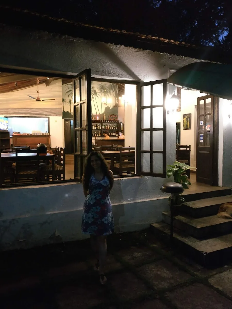 Joe’s Bar gallery 3