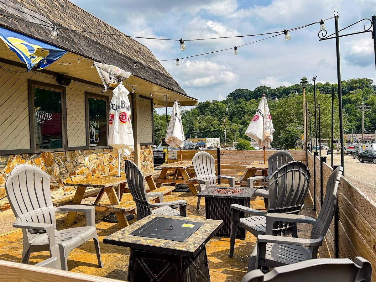 The Getaway Bar And Grill gallery 2