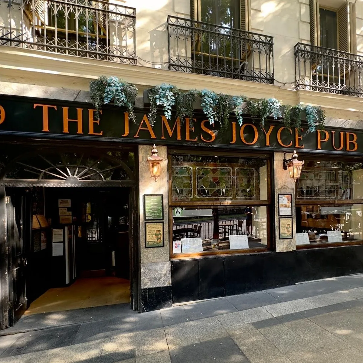 James Joyce Irish Pub Madrid — C. de Alcalu00e1, 59, Salamanca, 28014 Madrid, Spain