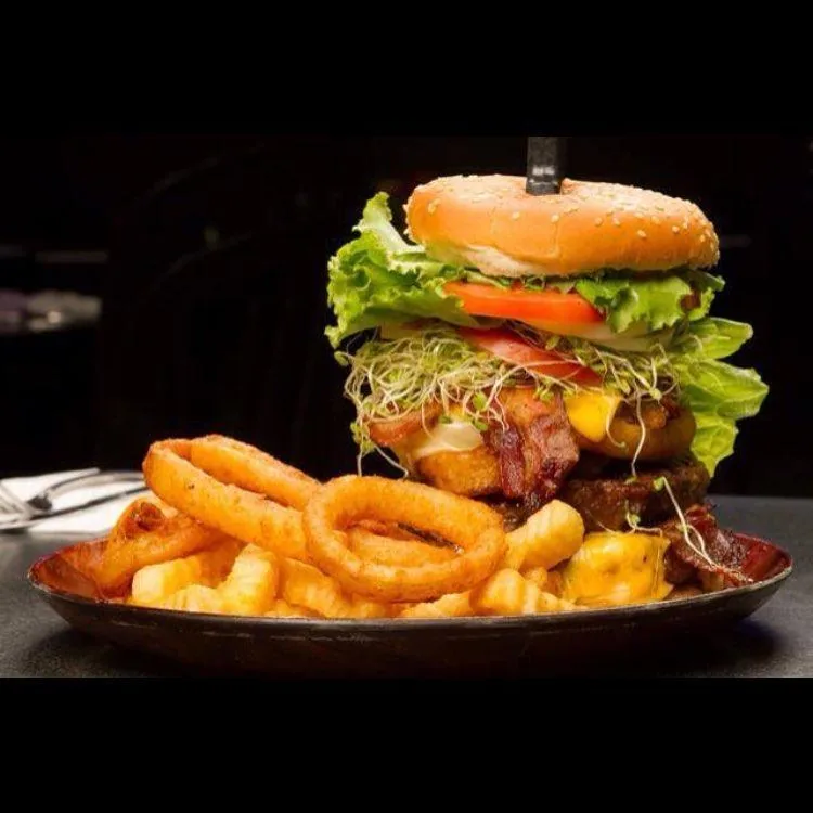 Cronies Bar & Grill gallery 3