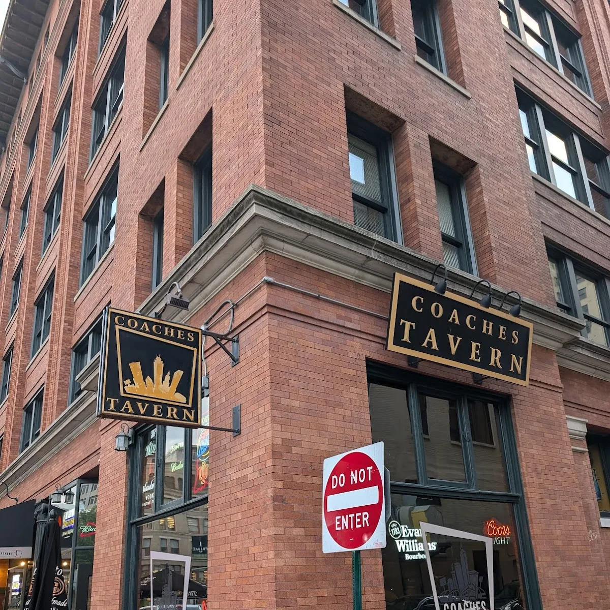 Coaches Tavern — 28 S Pennsylvania St, Indianapolis, IN 46204-3609