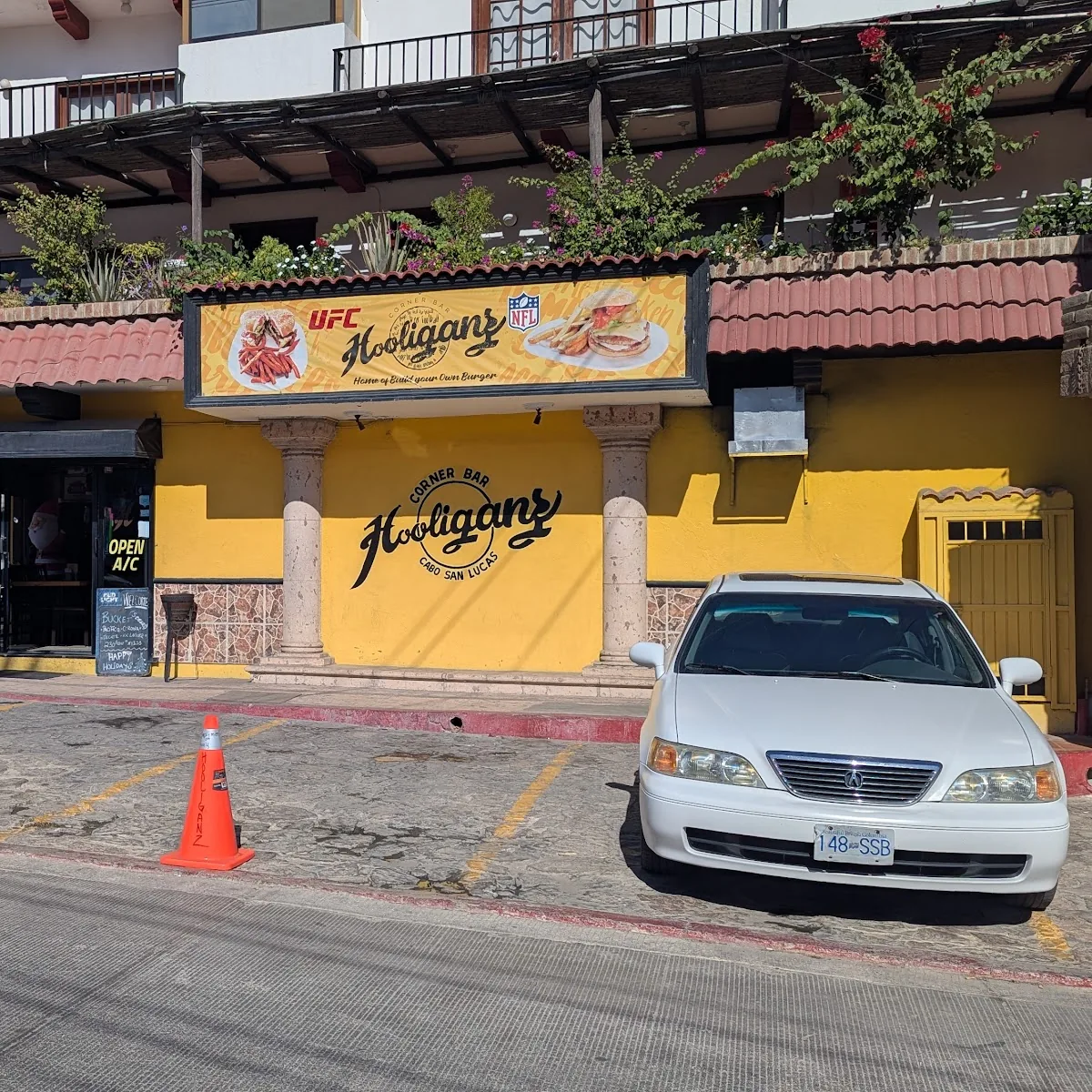 Hooliganz Corner — Calle Mariano Matamoros, 1, Mariano Matamoros, 23450 Cabo San Lucas, B.C.S., Mexico