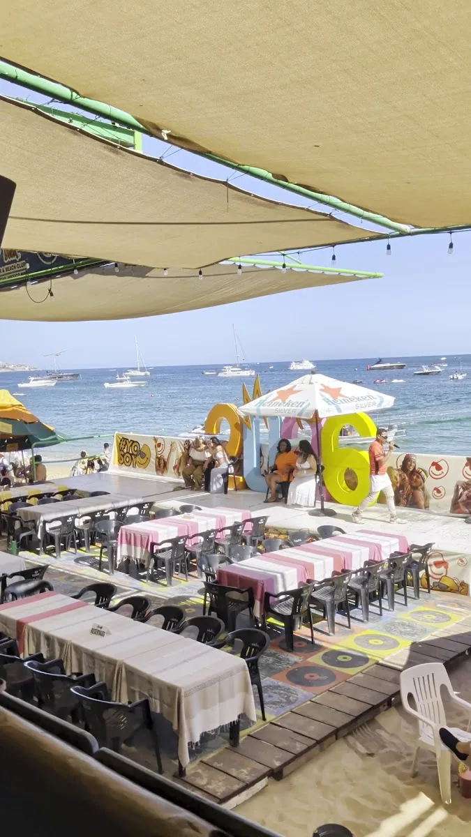 Mango Deck Beach Club gallery 3