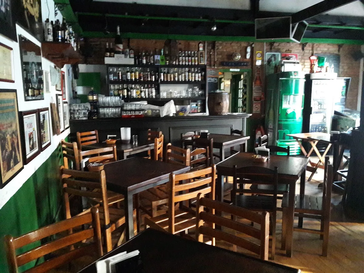 Finnegan’s Pub gallery 2