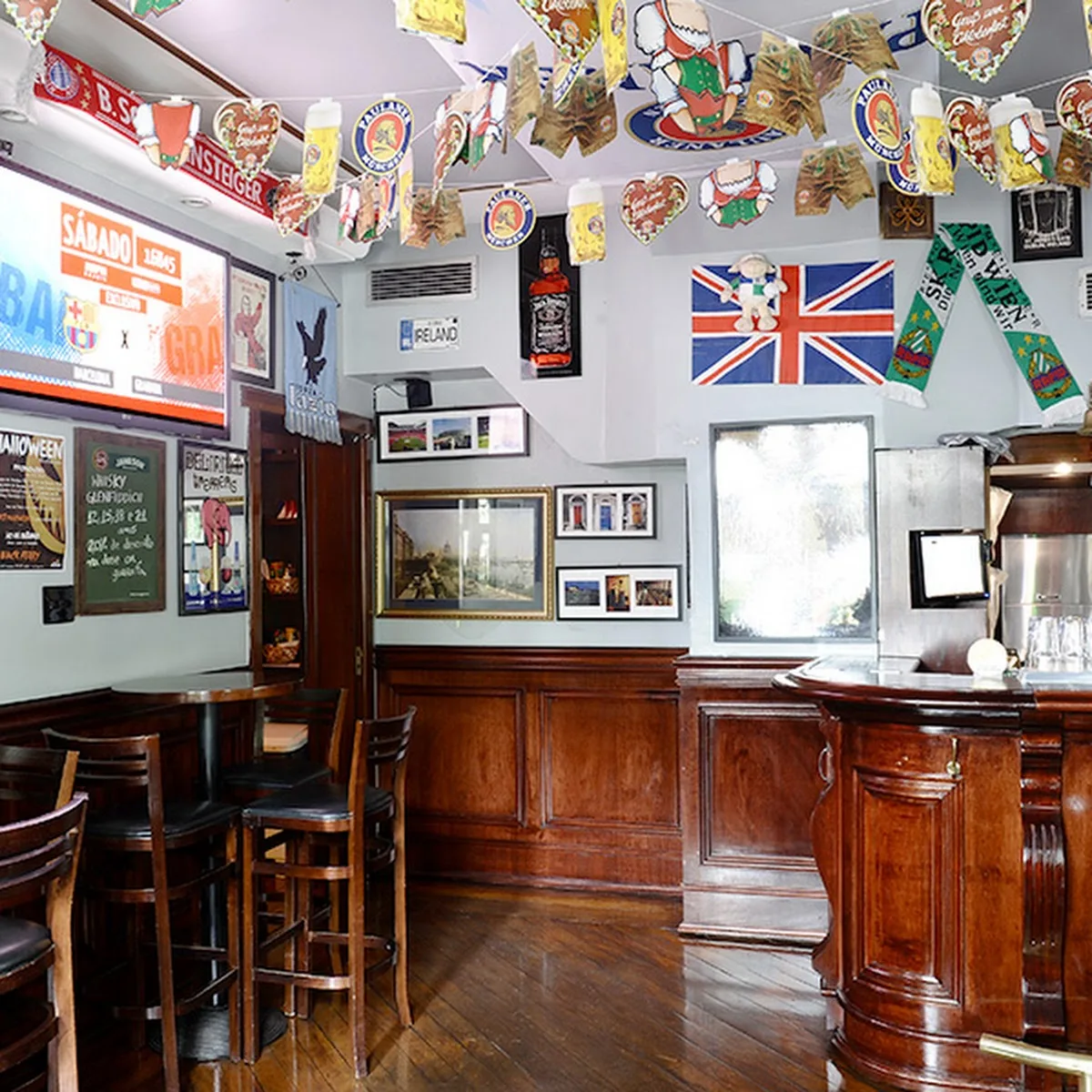 The Blue Pub — Alameda Ribeiru00e3o Preto, 384 - Bela Vista, Su00e3o Paulo - SP, 01331-000, Brazil