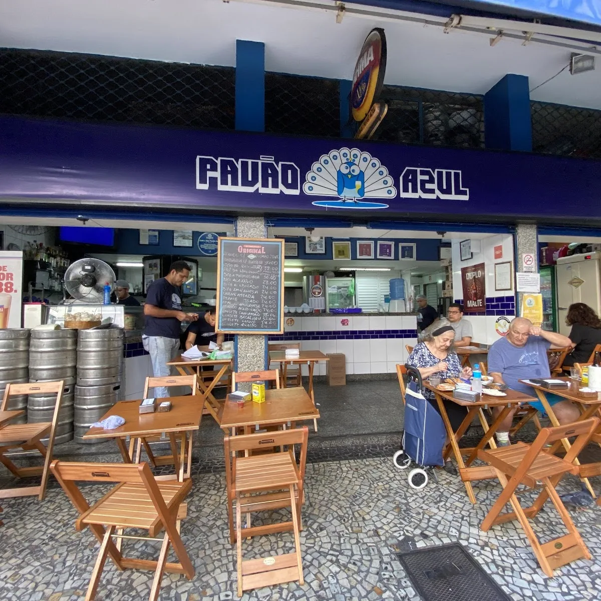 Pavão Azul Bar — R. Hilu00e1rio de Gouveia, 71 - Copacabana, Rio de Janeiro - RJ, 22040-002, Brazil