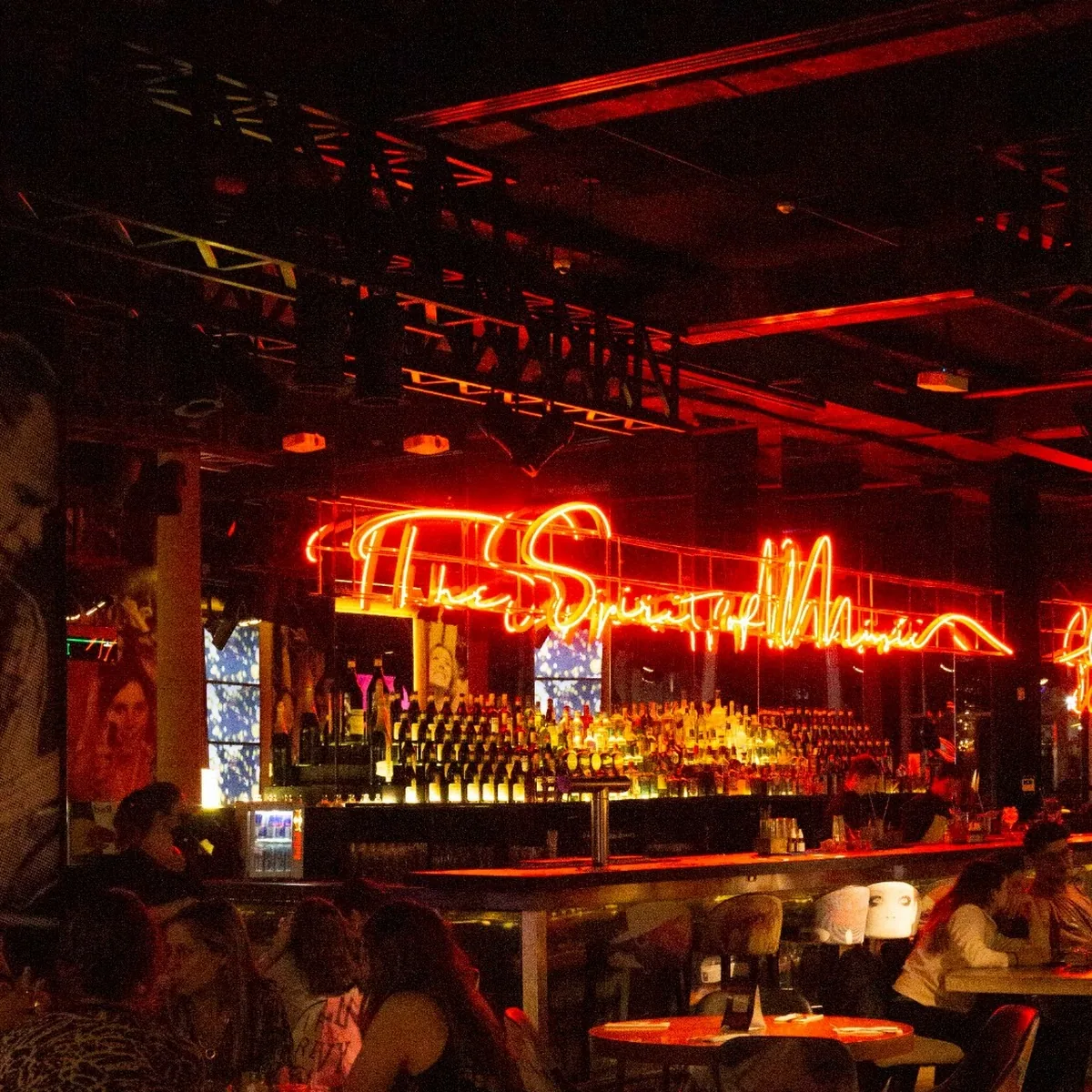 Johnny B. Good — Av. del Libertador 105, B1638 Vicente Lu00f3pez, Provincia de Buenos Aires, Argentina